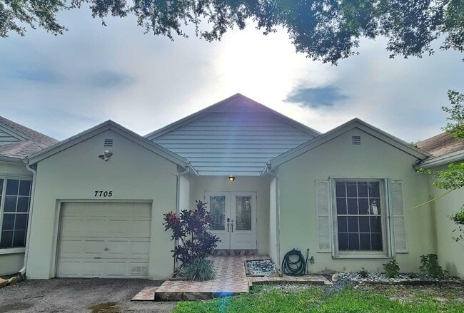 Photo - 7705 Forest Green Ln