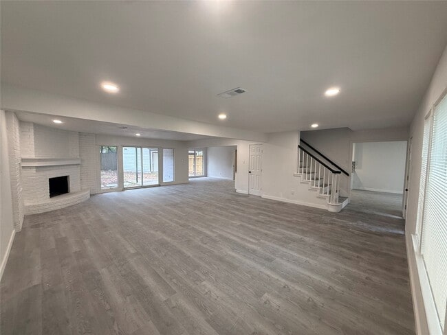 Photo - 1111 Caspian Ln