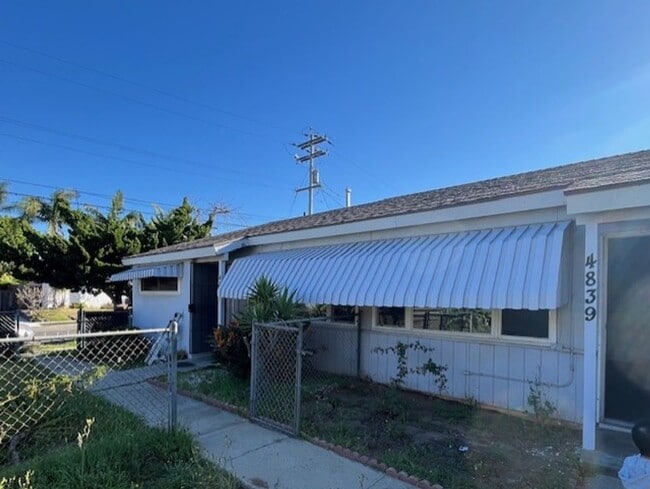 Building Photo - Iroquois Avenue Unit 4839