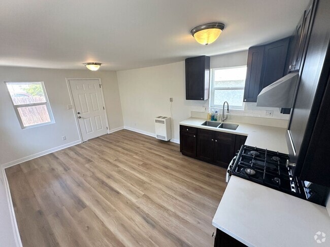 Building Photo - Highly updated and private Cottage. No sha... Unit 1656 Rental
