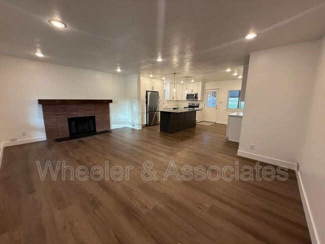 Photo - 3714 Brinker Ave