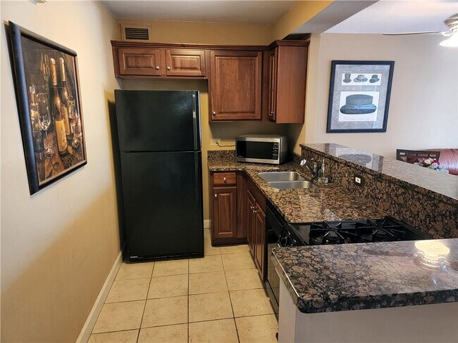 620 Peachtree St NE Unit 1011
