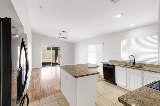 Photo - 11518 W Paradise Dr