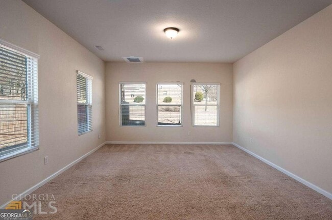 Photo - 700 Fitzroy Dr