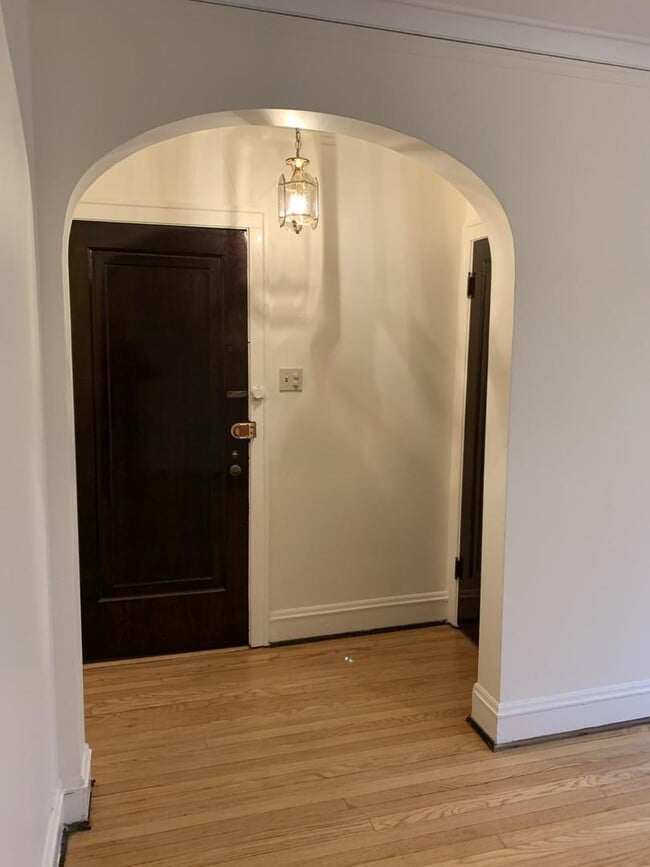 Photo - 1434 W Thome Ave Unit 2B