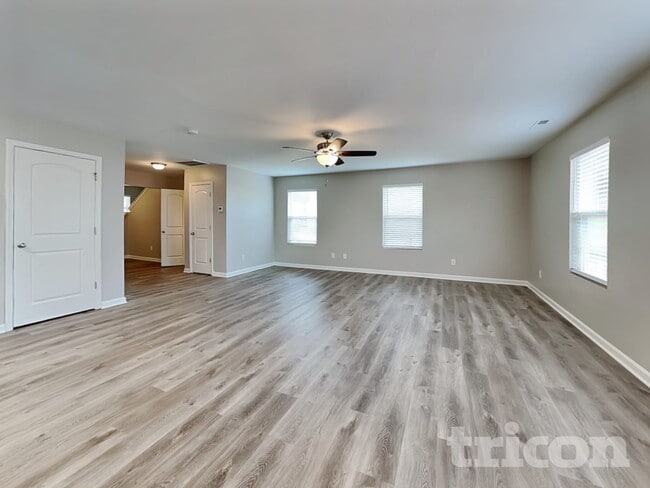 Photo - 312 Sequoia Dr