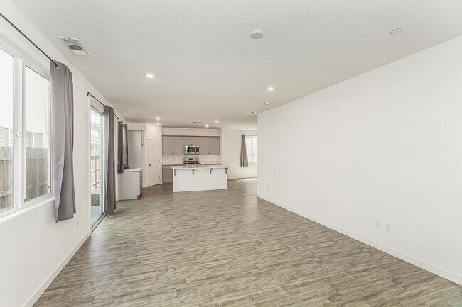 Photo - 2844 N Vahe Ave