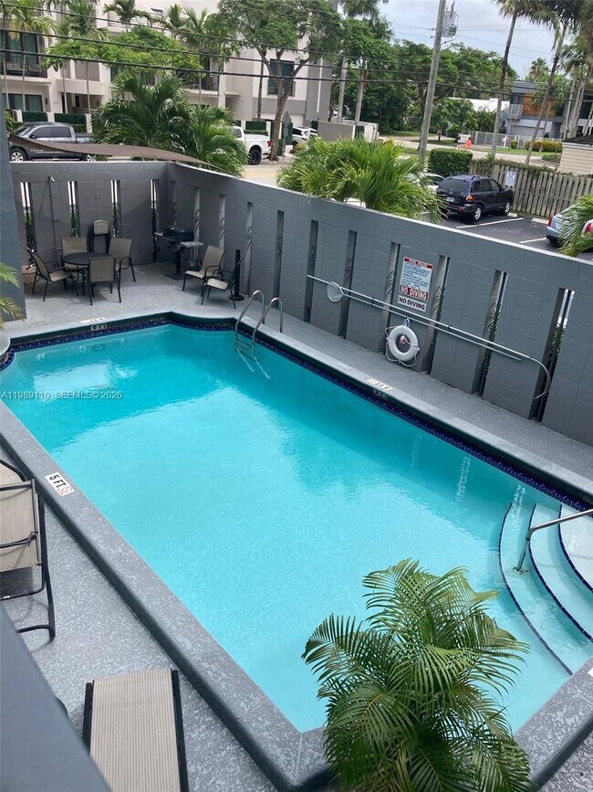 Photo - 611 NE 14th Ave Unit 202