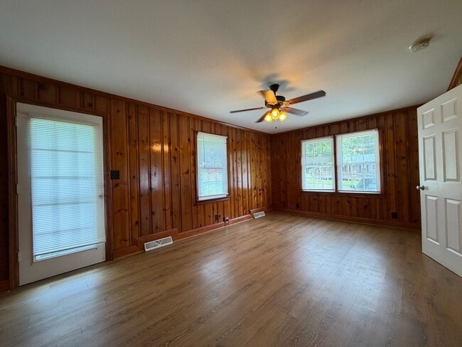 Photo - 4/2 House in Rosemount Park- $1,495