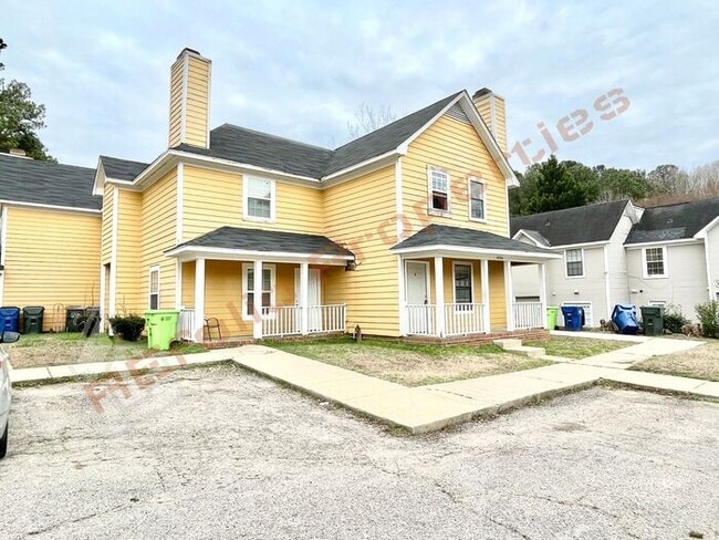 Building Photo - Carpetless 2 BD 1.5 Bath 2 Story Quadplex ... Rental