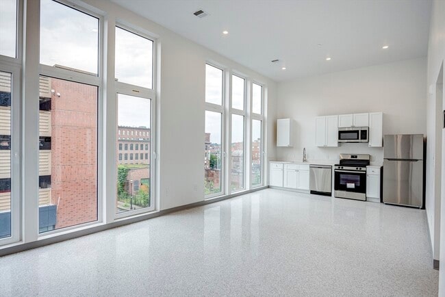 80 Middlesex St Unit 205
