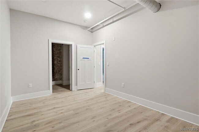 Photo - 136 Seneca St