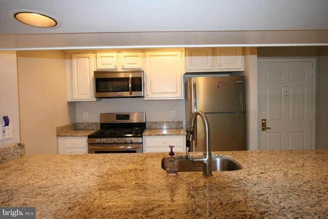 Photo - 1050 N Stuart St Unidad 226