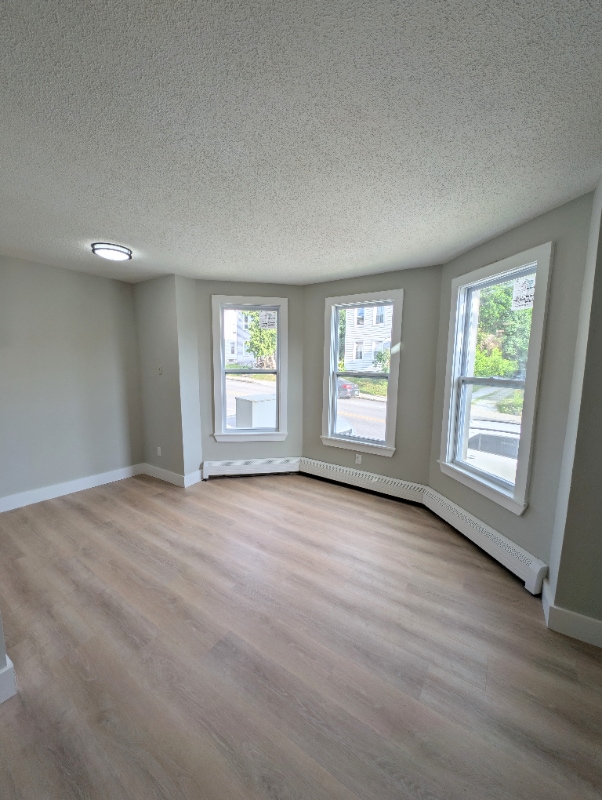 Building Photo - 121 State St Rental