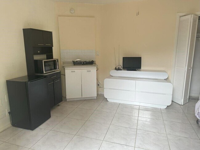 Photo - 4610 Peters Rd