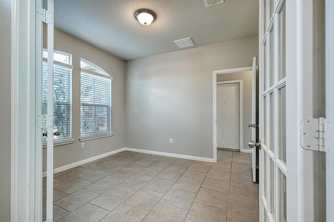 100 Northern Flicker St