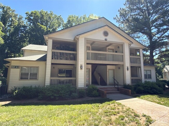 Building Photo - 1021 Churchill Downs Ct Unit C