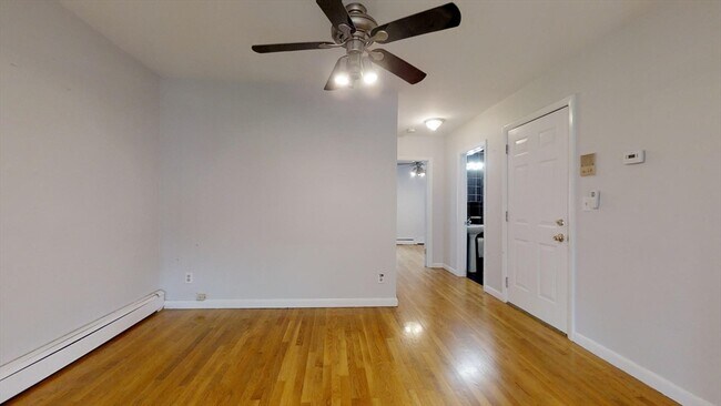 Photo - 159 W 7th St Unit 3