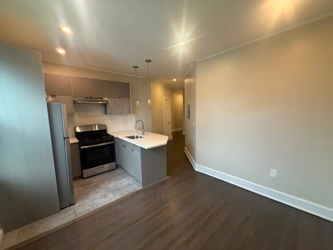 20 Claire Ave Unit B4