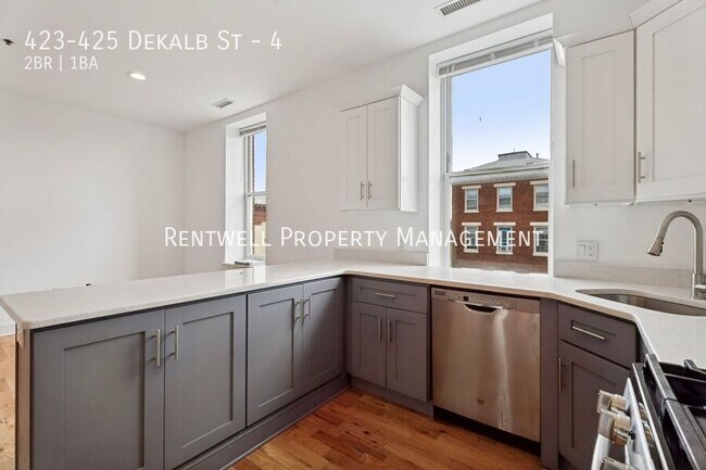 Photo - 423-425 Dekalb St-4 Unit 4