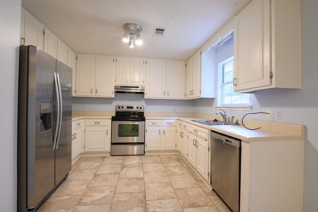 Photo - Ridgewood Court Home