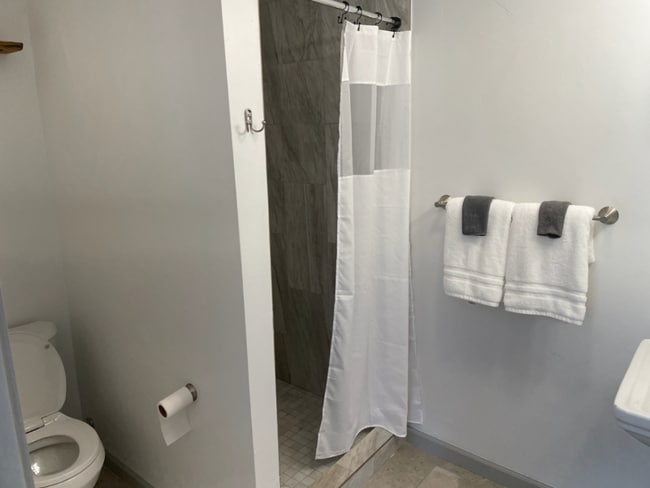 Photo - 1934 Parallel St Unit C