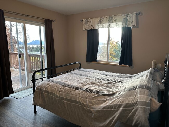 Photo - 2340 East End Rd