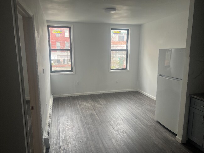 Photo - 364 52nd St Apartment Unit 2