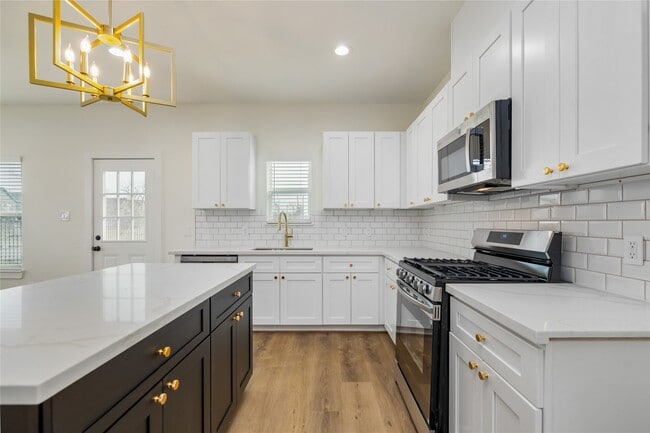 Photo - 6417 Eastland St