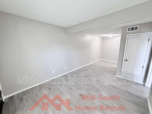 Photo - 139 N Claybrook St Unit 4