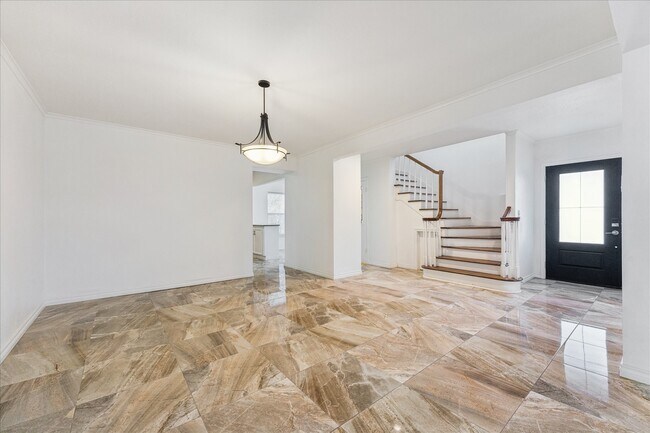 Photo - 2301 Dorrington St