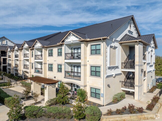 Photo - Sierra Apartments