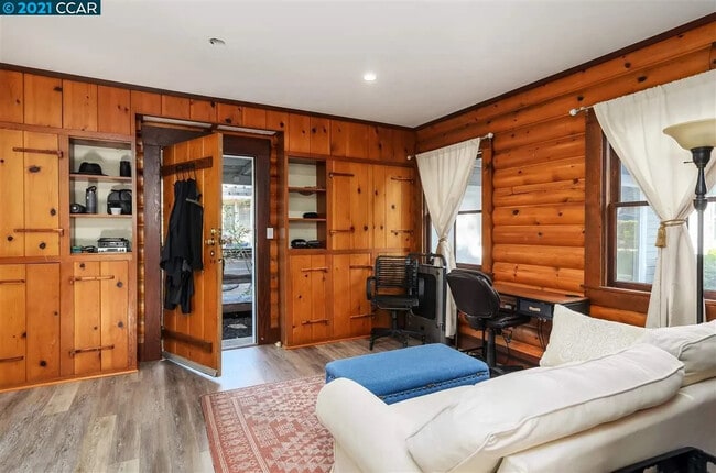 Photo - 291 La Questa Dr