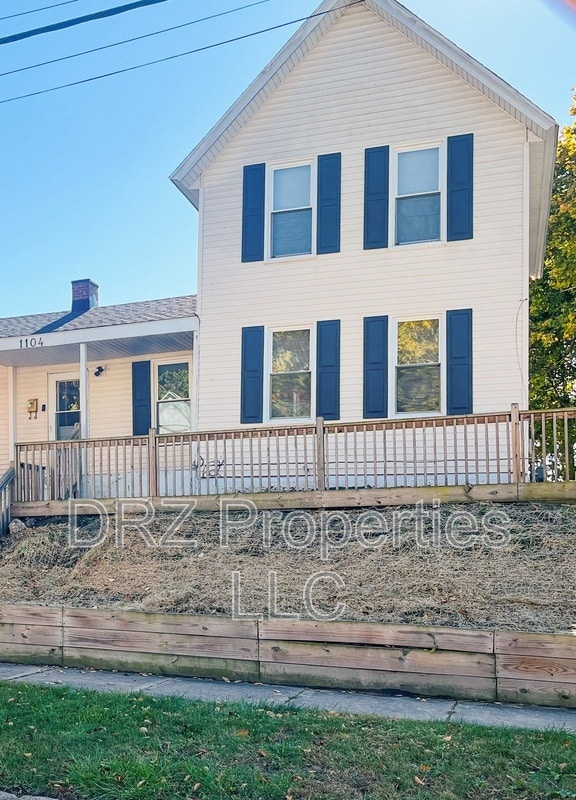 Building Photo - 1104 3rd St NW Rental