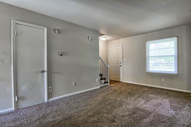 Photo - Lexington Commons