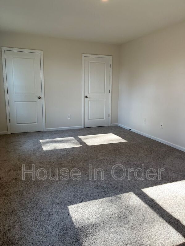 Photo - 34 Malcolm Ct