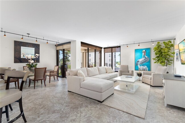 Photo - 3115 Gulf Shore Blvd N Unidad 203S