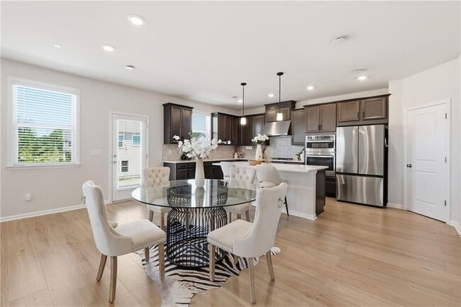 Photo - 8820 Shipton Cir