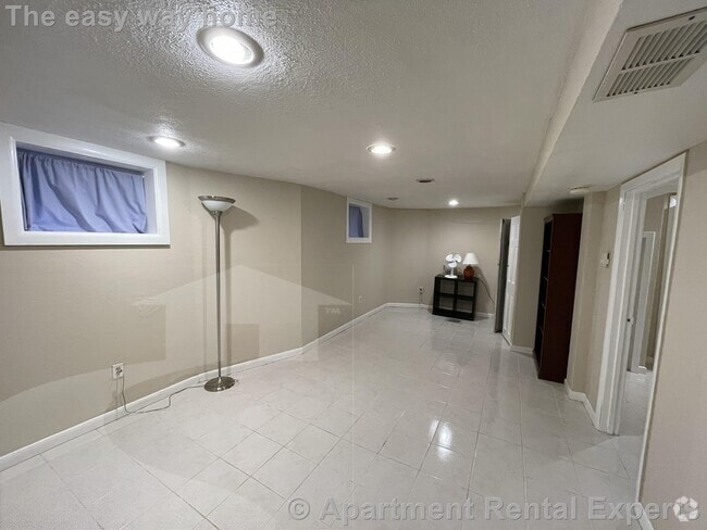 Building Photo - 41 Walker St Rental