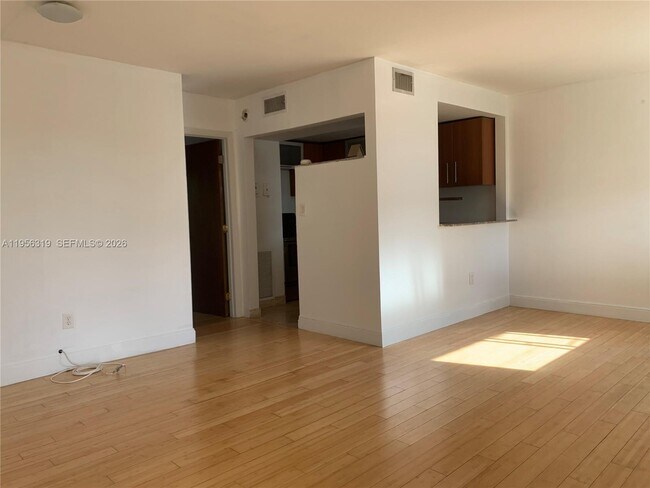 Photo - 650 NE 61st St Unit 36