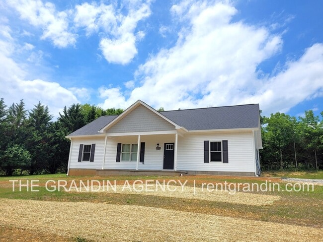Building Photo - 315 Trinity Rd