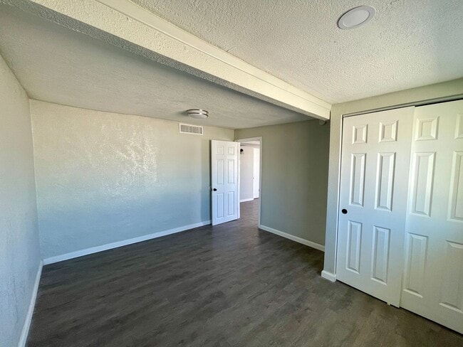Photo - 5593 Hunt Ct Unit 3
