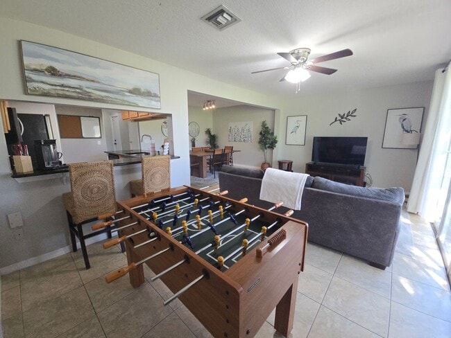 3 bed 2 bath townhome fully furnished - 3 bed 2 bath townhome fully furnished