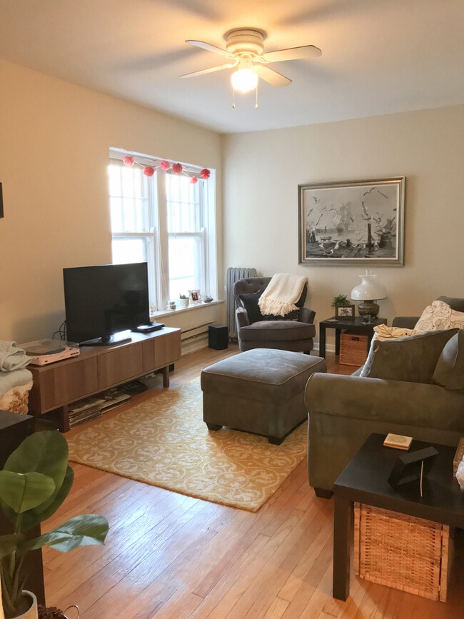 Photo - 411 Beloit Ave Apartment Unit 2H