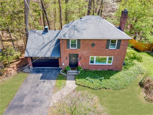 Photo - 288 Oakridge Dr