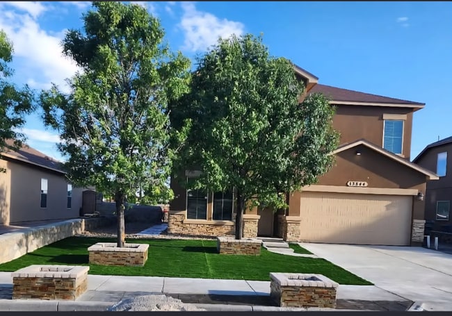 Photo - 13844 Hollywood