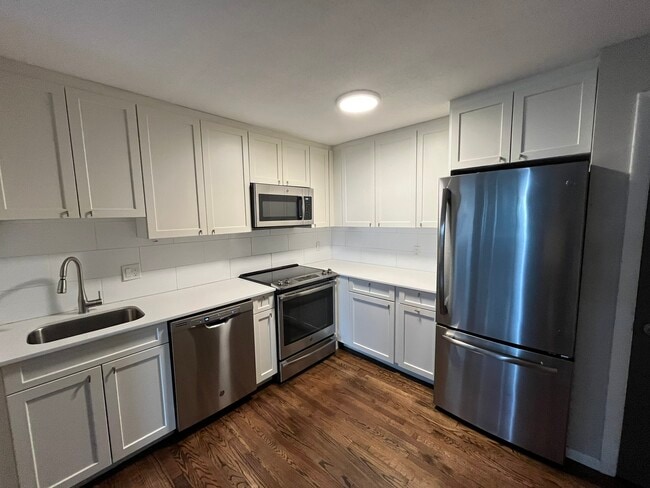 Building Photo - 34 Evergreen St Unit 50-28 Rental