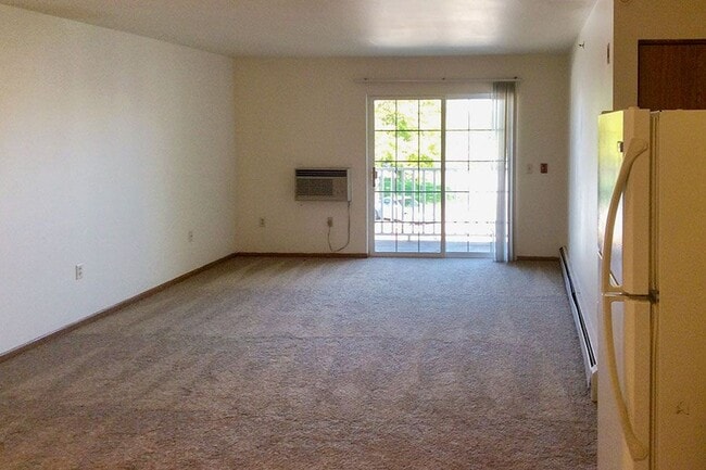 CAMBRIDGE COURT APARTMENTS
