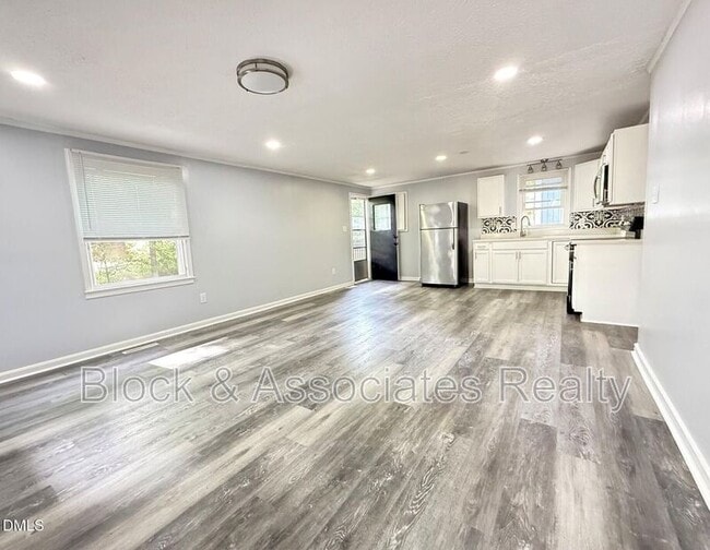 801 Carter Ave