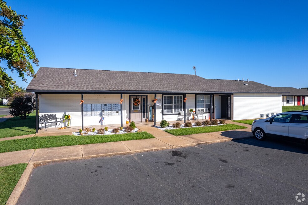 Leasing Office